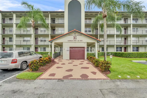 Property Slideshow image 2 of 31 | 12900 sw 13th st 309e, Pembroke Pines, FL, 33027