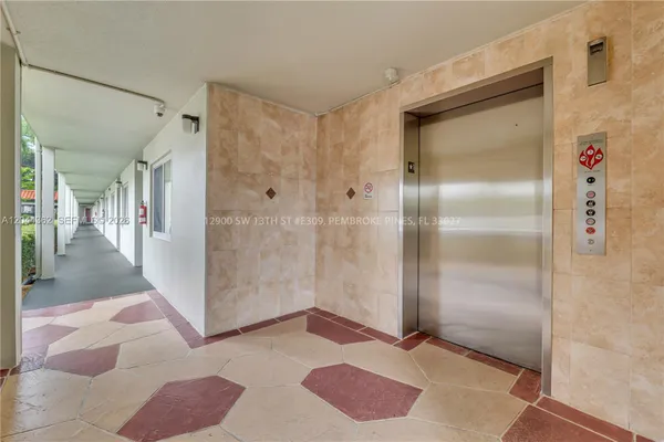 Property Slideshow image 3 of 31 | 12900 sw 13th st 309e, Pembroke Pines, FL, 33027