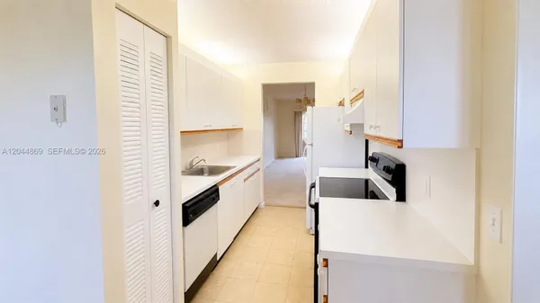 Property Slideshow image 2 of 16 | 12900 sw 13th st 413e, Pembroke Pines, FL, 33027