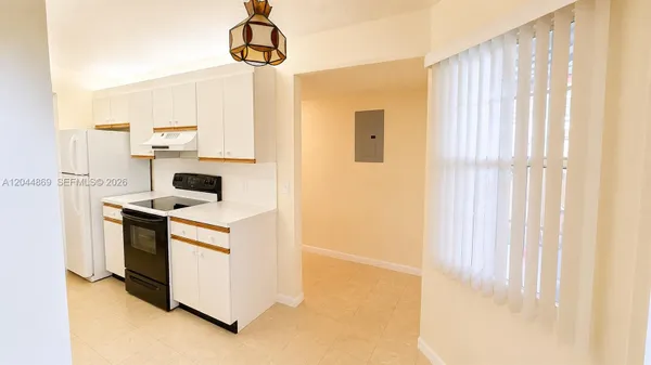 Property Slideshow image 3 of 16 | 12900 sw 13th st 413e, Pembroke Pines, FL, 33027