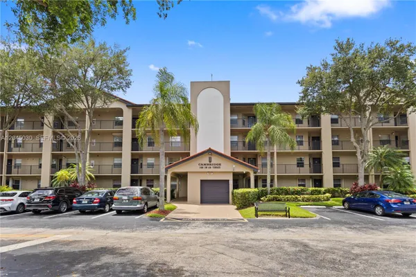 Property Slideshow image 2 of 25 | 1100 sw 128th ter 210u, Pembroke Pines, FL, 33027