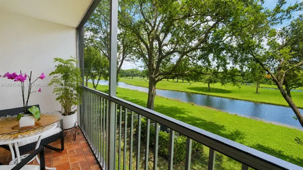Property Slideshow image 2 of 31 | 1151 sw 128th ter 206d, Pembroke Pines, FL, 33027