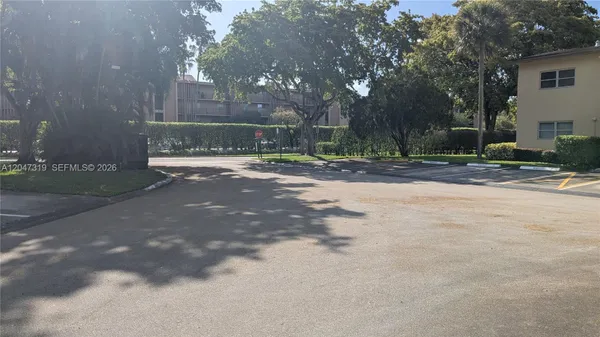 Property Slideshow image 2 of 38 | 481 nw 76th ave 207, Margate, FL, 33063