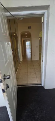 Property Slideshow image 2 of 20 | 7775 southampton ter 305, Tamarac, FL, 33321