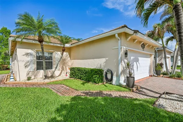 Property Slideshow image 2 of 35 | 322 sw tomoka springs dr, Port St. Lucie, FL, 34986