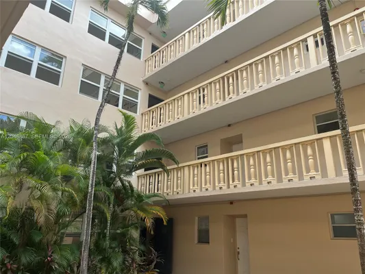 Property Slideshow image 3 of 3 | 410 se 2nd st 408, Hallandale Beach, FL, 33009
