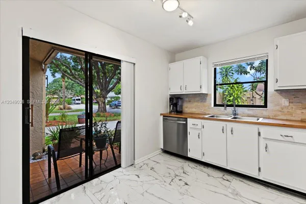 Property Slideshow image 3 of 21 | 901 nw 26th ave, Delray Beach, FL, 33445