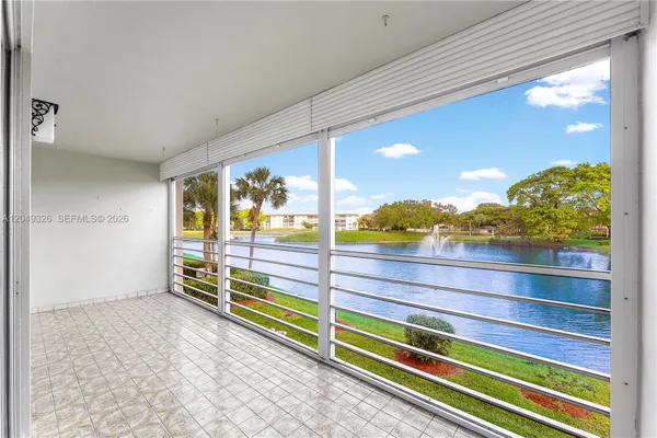 Property Slideshow image 2 of 30 | 4301 martinique cir h2, Coconut Creek, FL, 33066