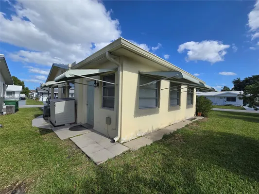 Property Slideshow image 2 of 4 | 4805 nw 45th ave, Tamarac, FL, 33319