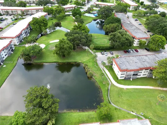 Property Slideshow image 3 of 21 | 8940 s hollybrook blvd 201, Pembroke Pines, FL, 33025