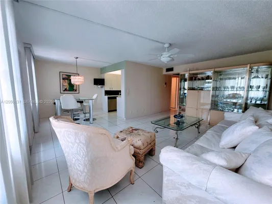 Property Slideshow image 2 of 37 | 3076 e exeter e 3076 3076, Boca Raton, FL, 33434