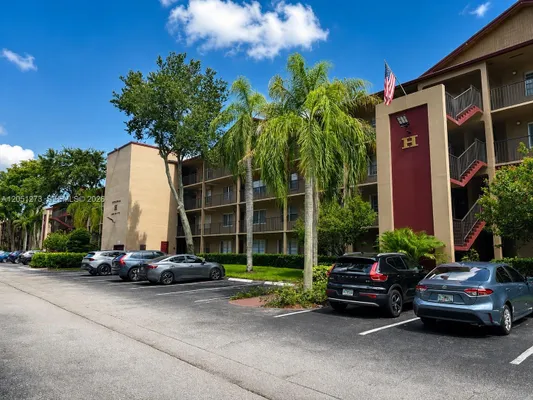 Property Slideshow image 2 of 25 | 12950 sw 4th ct 209h, Pembroke Pines, FL, 33027
