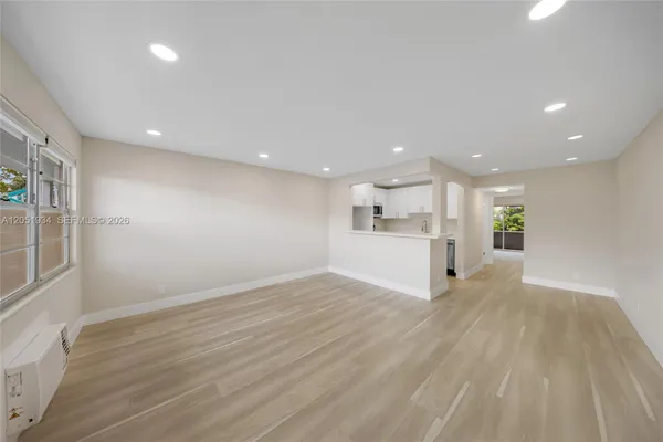 Property Slideshow image 2 of 51 | 130 ventnor i 130, Deerfield Beach, FL, 33442