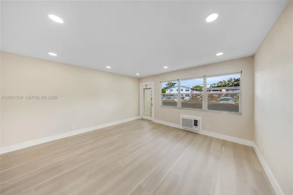 Property Slideshow image 3 of 51 | 130 ventnor i 130 130, Deerfield Beach, FL, 33442
