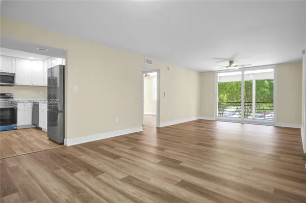Property Slideshow image 2 of 24 | 1400 saint charles pl 317, Pembroke Pines, FL, 33026