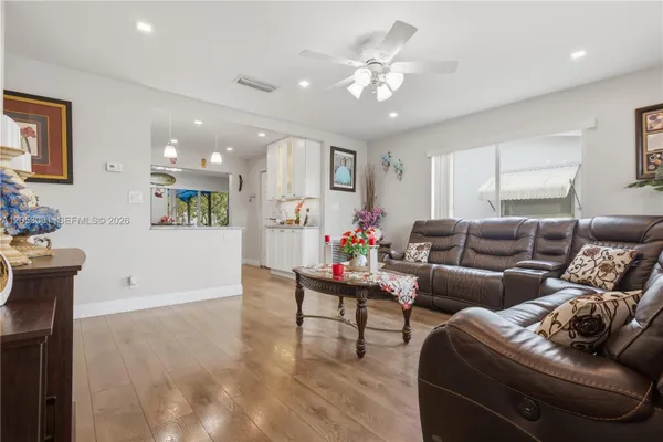 Property Slideshow image 3 of 29 | 1465 nw 68th ter, Margate, FL, 33063