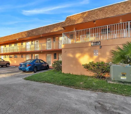 Property Slideshow image 2 of 18 | 19105 ne 2nd ave 2118, Miami, FL, 33179