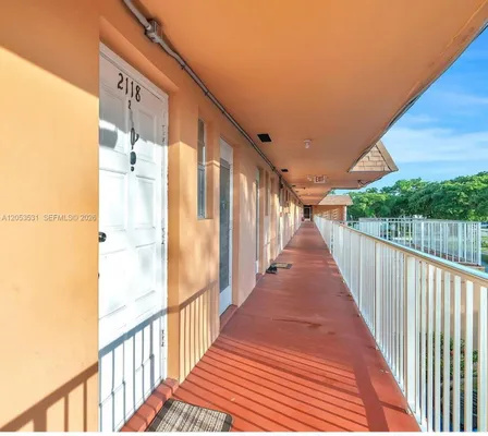 Property Slideshow image 3 of 18 | 19105 ne 2nd ave 2118, Miami, FL, 33179