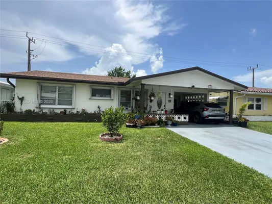 Property Slideshow image 3 of 32 | 4108 nw 47th ct, Tamarac, FL, 33319