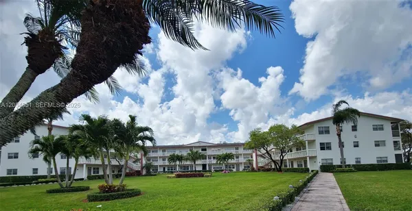 Property Slideshow image 2 of 33 | 285 fanshaw g 285 g 285 g, Boca Raton, FL, 33434