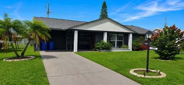 Property Slideshow image 2 of 17 | 1505 arrowhead dr, Sun City Center, FL, 33573