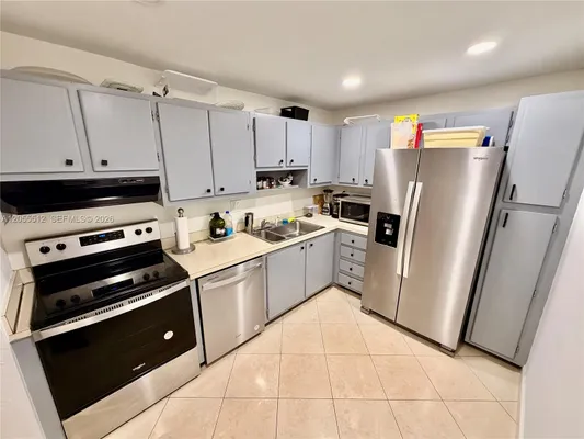 Property Slideshow image 3 of 24 | 6301 n university dr 217, Tamarac, FL, 33321