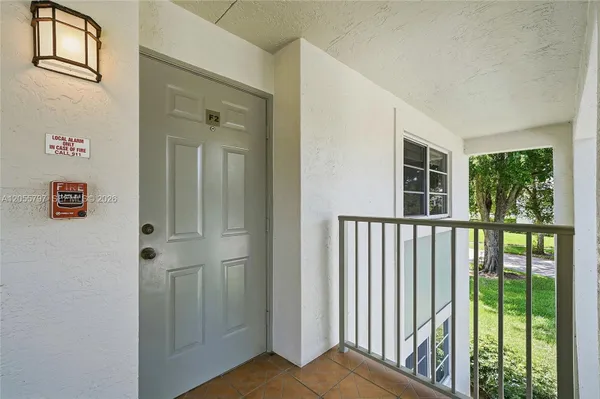 Property Slideshow image 3 of 29 | 1105 bahama bnd f2, Coconut Creek, FL, 33066