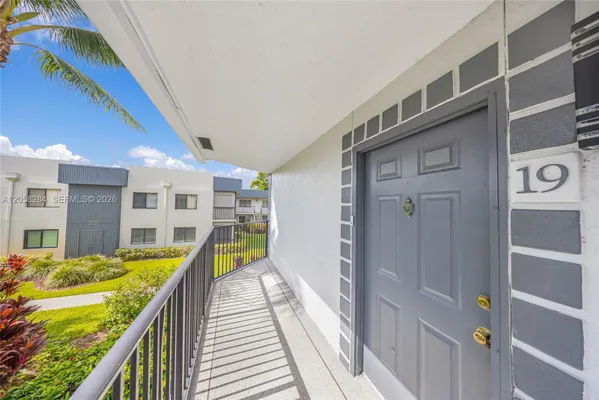 Property Slideshow image 2 of 70 | 15011 ashland cir 19, Delray Beach, FL, 33484
