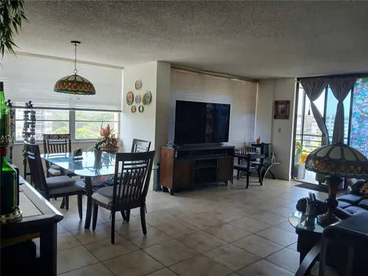 Property Slideshow image 2 of 18 | 1100 saint charles pl 712, Pembroke Pines, FL, 33026