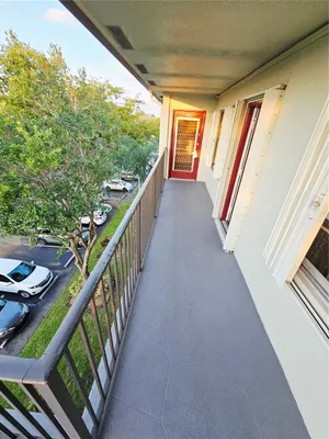 Property Slideshow image 3 of 25 | 13250 sw 7th ct 402l, Pembroke Pines, FL, 33027