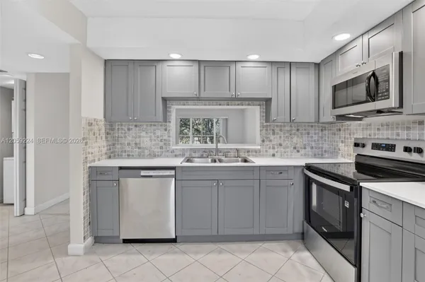 Property Slideshow image 3 of 44 | 12800 sw 7th ct 306g, Pembroke Pines, FL, 33027