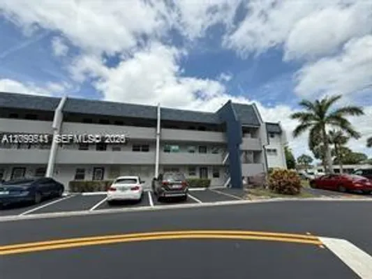 Property Slideshow image 2 of 20 | 7797 golf cir dr 102, Margate, FL, 33063