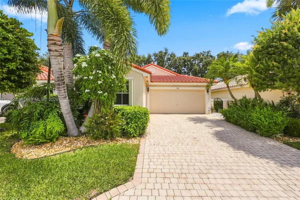 Property Slideshow image 3 of 68 | 7215 whitfield ave, Boynton Beach, FL, 33437