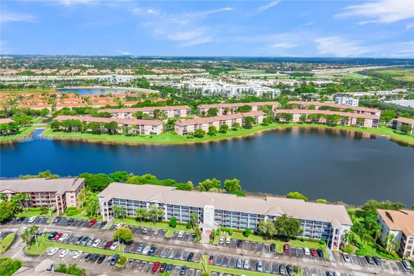 Property Slideshow image 3 of 66 | 750 sw 138th ave 304f, Pembroke Pines, FL, 33027