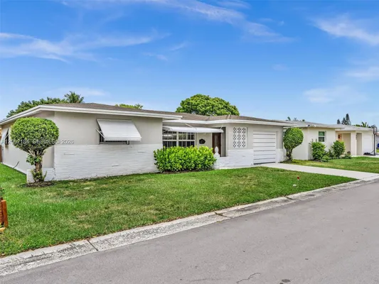 Property Slideshow image 3 of 47 | 1065 nw 68th ter, Margate, FL, 33063