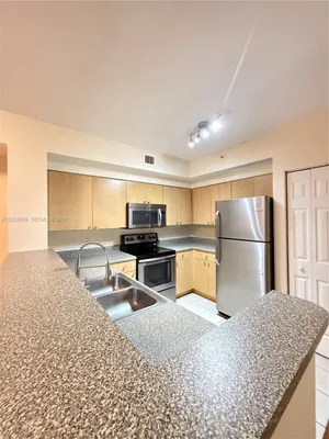 Property Slideshow image 3 of 11 | 7940 n nob hill rd 204, Tamarac, FL, 33321