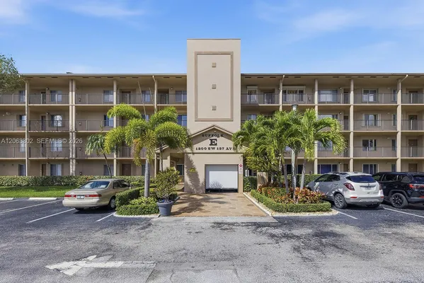 Property Slideshow image 3 of 30 | 1200 sw 137th ave 308e, Pembroke Pines, FL, 33027