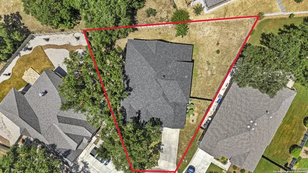 Property Slideshow image 2 of 44 | 590 cloister rd, New Braunfels, TX, 78132