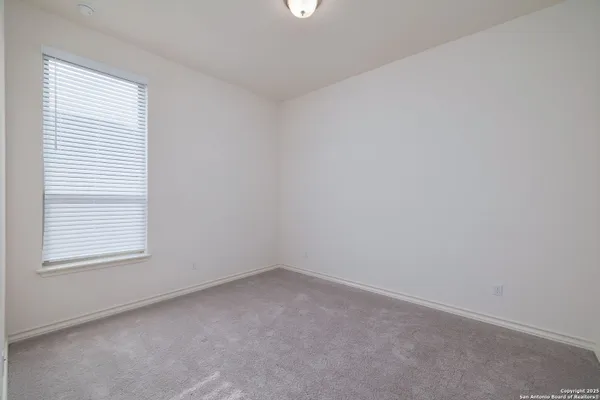 Property Slideshow image 3 of 10 | 552 chinkapin trl, Newbraunfe, TX, 78132