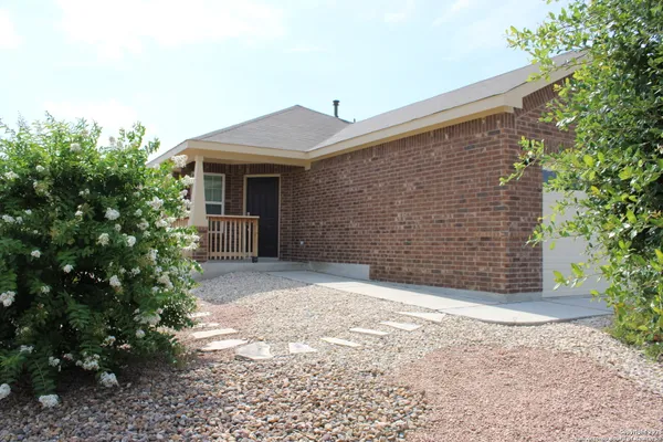 Property Slideshow image 2 of 10 | 3918 zion crk, Sanantonio, TX, 78253