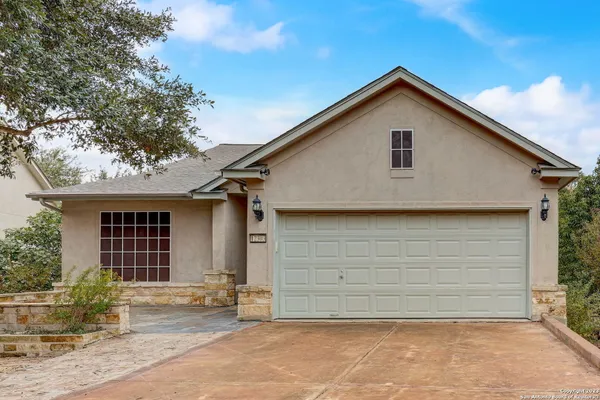 Property Slideshow image 2 of 37 | 12303 cascade hls, San Antonio, TX, 78253