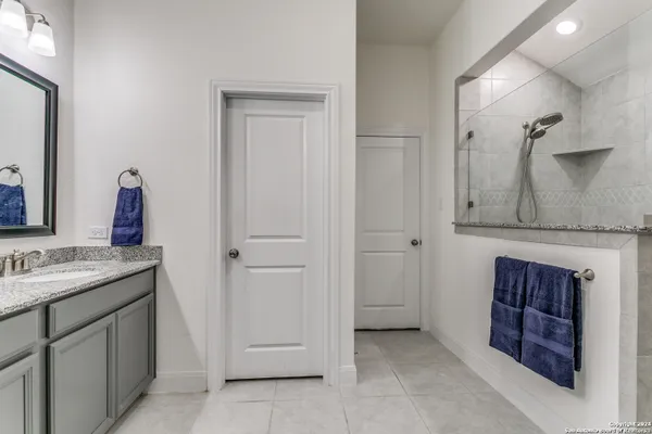 Property Slideshow image 2 of 10 | 355 borchers blvd, Newbraunfe, TX, 78132