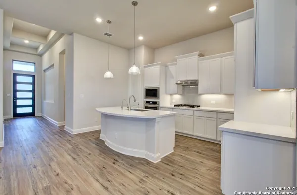 Property Slideshow image 3 of 5 | 734 groudsel ave, New Braunfels, TX, 78132