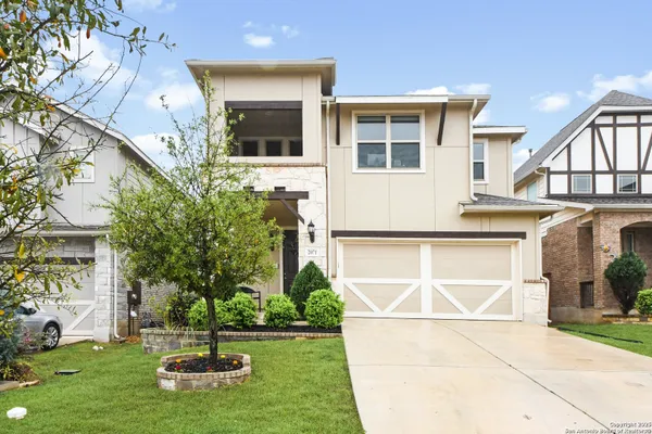 Property Slideshow image 2 of 33 | 2071 cowan dr, New Braunfels, TX, 78132