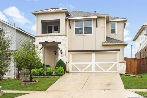 Property Slideshow image 2 of 29 | 2071 cowan dr, New Braunfels, TX, 78132