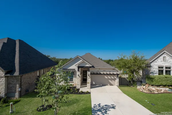 Property Slideshow image 2 of 31 | 593 tobacco pass, New Braunfels, TX, 78132