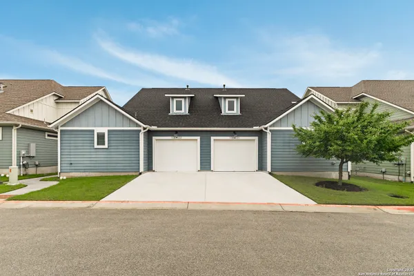 Property Slideshow image 2 of 28 | 108 lafitte dr 102, San Marcos, TX, 78666