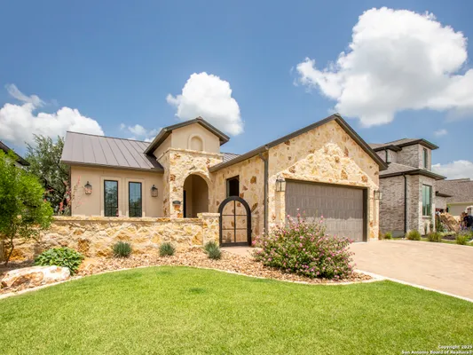 Property Slideshow image 2 of 43 | 661 inner path, New Braunfels, TX, 78132