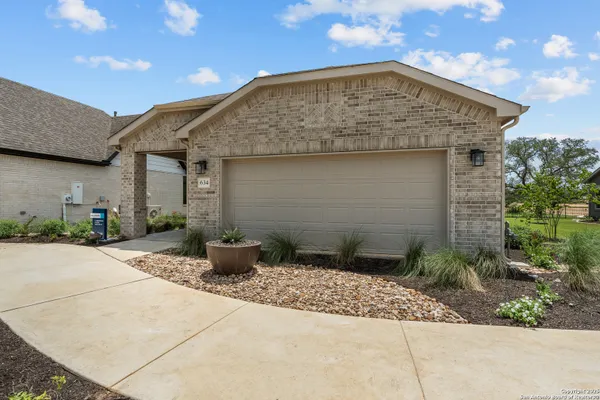 Property Slideshow image 2 of 30 | 2087 green ash ave, New Braunfels, TX, 78132