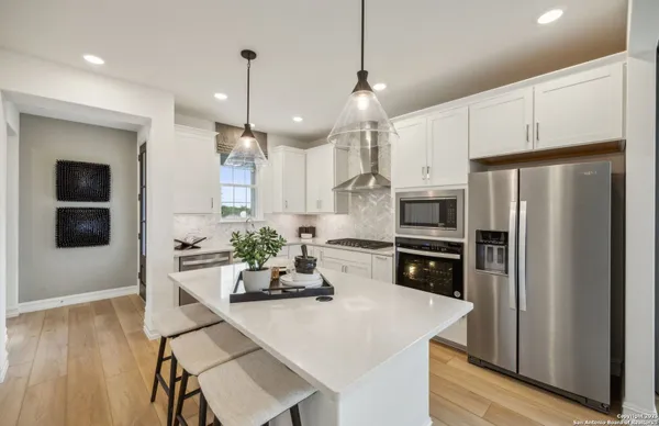 Property Slideshow image 3 of 12 | 2089 pinyon dr, New Braunfels, TX, 78132